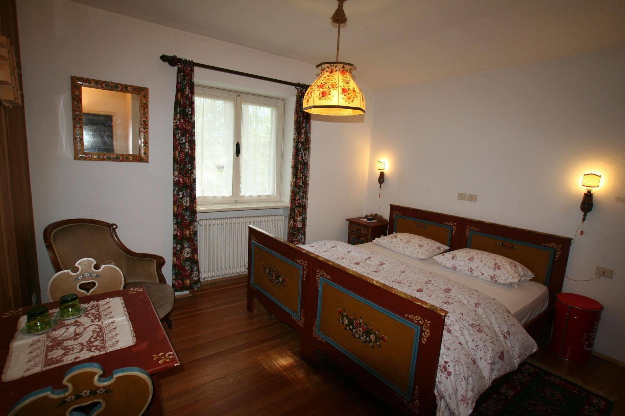 B&B Villa Dolomites Hut San Vigilio Extérieur photo